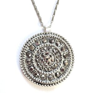 NEW YORK & COMPANY MARCASITE PENDANT NECKLACE - 36" EXTRA LONG CHAIN